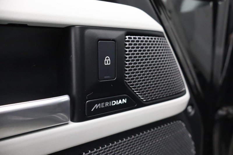 2023 (73) LAND ROVER COMMERCIAL DEFENDER 3.0 D300 Hard Top X-Dynamic HSE Auto 4916196