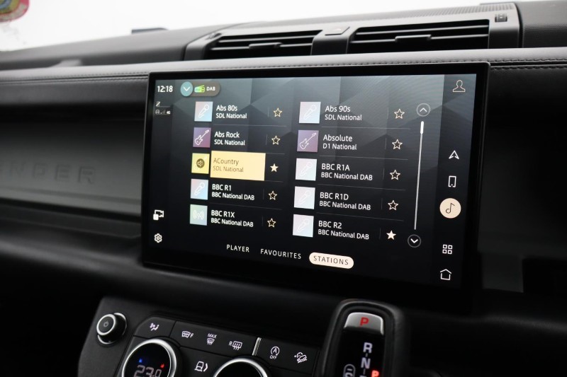 2023 (73) LAND ROVER COMMERCIAL DEFENDER 3.0 D300 Hard Top X-Dynamic HSE Auto 4916237