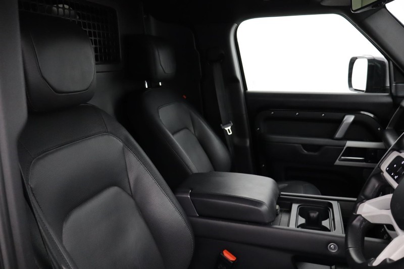 2023 (73) LAND ROVER COMMERCIAL DEFENDER 3.0 D300 Hard Top X-Dynamic HSE Auto 4916216