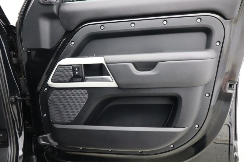 2023 (73) LAND ROVER COMMERCIAL DEFENDER 3.0 D300 Hard Top X-Dynamic HSE Auto 4916213