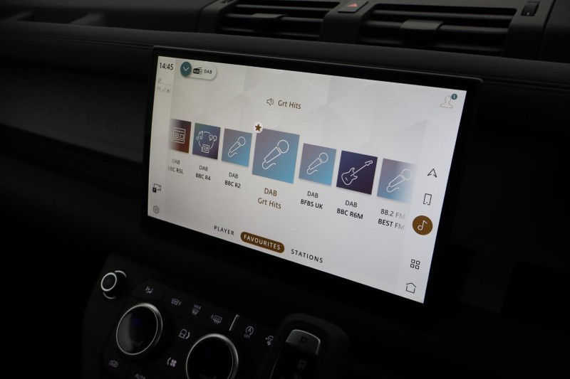 2024 (74) LAND ROVER DEFENDER 3.0 D250 X-Dynamic SE 90 3dr Auto 4903176