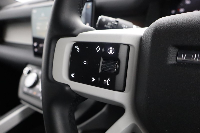 2024 (74) LAND ROVER DEFENDER 3.0 D250 X-Dynamic SE 90 3dr Auto 4903161
