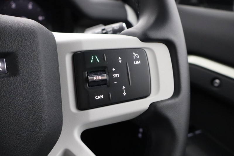 2024 (74) LAND ROVER DEFENDER 3.0 D250 X-Dynamic SE 90 3dr Auto 4903162