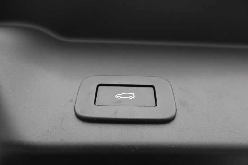 2023 (23) LAND ROVER RANGE ROVER EVOQUE 2.0 P250 R-Dynamic SE 5dr Auto 4912704