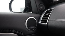 2022 (22) LAND ROVER DISCOVERY 3.0 D300 R-Dynamic HSE 5dr Auto 4912170