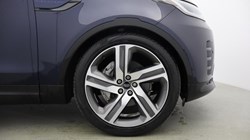 2022 (22) LAND ROVER DISCOVERY 3.0 D300 R-Dynamic HSE 5dr Auto 4912111