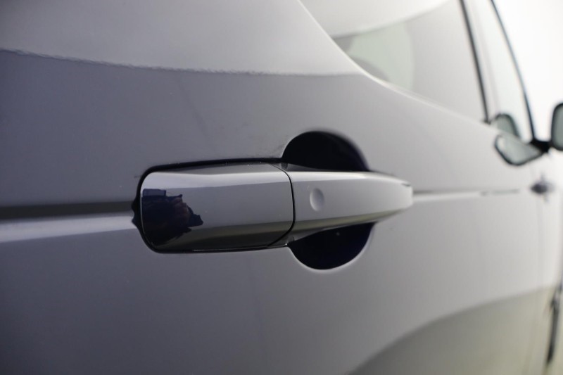 2022 (22) LAND ROVER DISCOVERY 3.0 D300 R-Dynamic HSE 5dr Auto 4912127