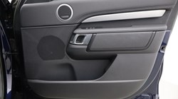 2022 (22) LAND ROVER DISCOVERY 3.0 D300 R-Dynamic HSE 5dr Auto 4912135