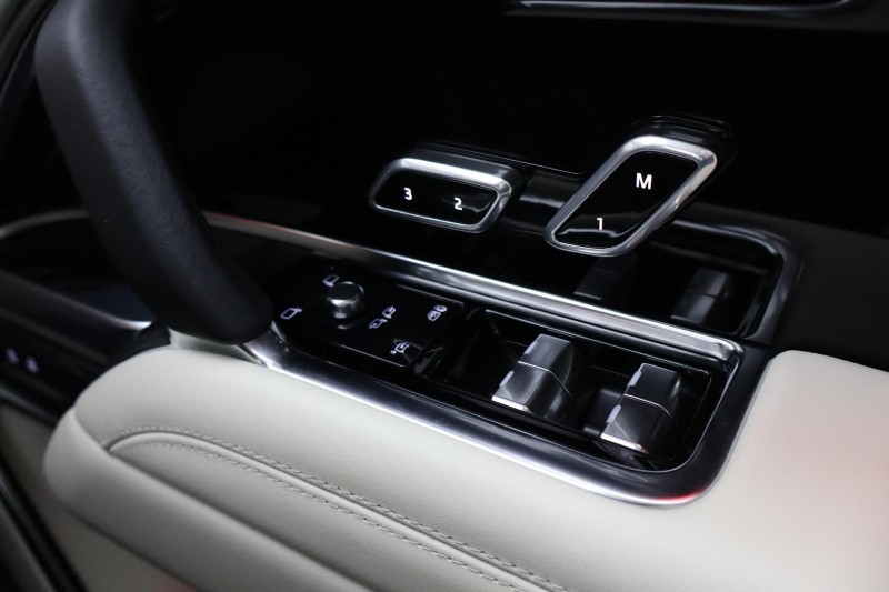 2024 (24) LAND ROVER RANGE ROVER 3.0 P550e Autobiography 4dr Auto 4924678