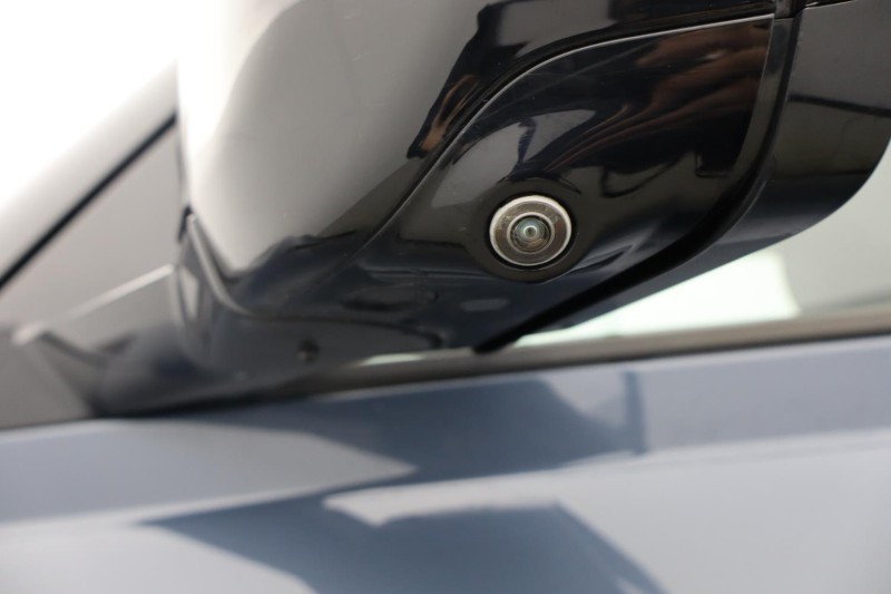 2021 (71) LAND ROVER COMMERCIAL DEFENDER 3.0 D200 Hard Top Auto [3 Seat] 4913626