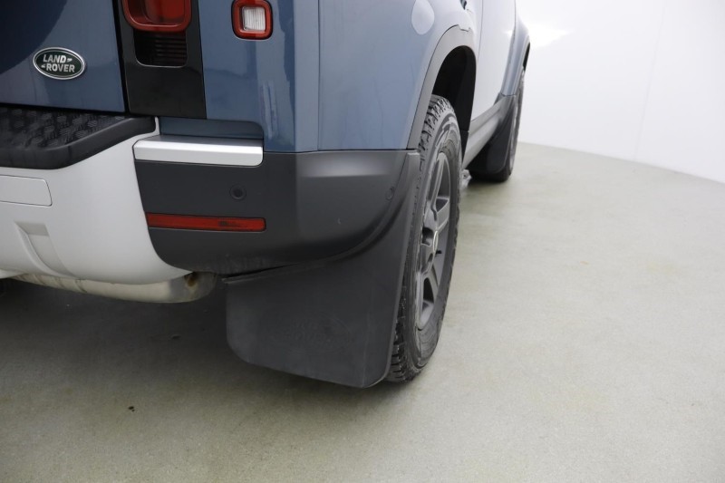 2021 (71) LAND ROVER COMMERCIAL DEFENDER 3.0 D200 Hard Top Auto [3 Seat] 4913668