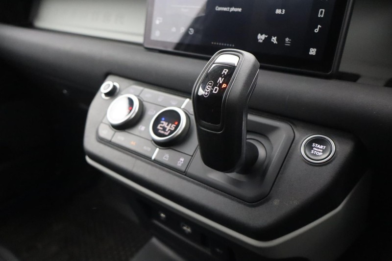 2021 (71) LAND ROVER COMMERCIAL DEFENDER 3.0 D200 Hard Top Auto [3 Seat] 4913641