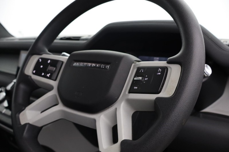 2021 (71) LAND ROVER COMMERCIAL DEFENDER 3.0 D200 Hard Top Auto [3 Seat] 4913638