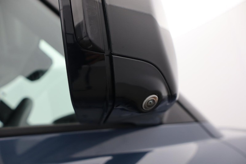 2021 (71) LAND ROVER COMMERCIAL DEFENDER 3.0 D200 Hard Top Auto [3 Seat] 4913597