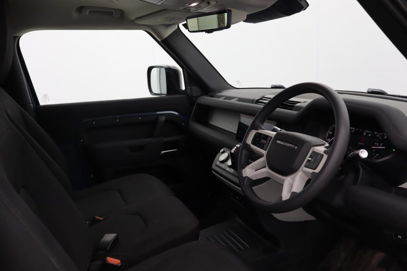 2021 (71) LAND ROVER COMMERCIAL DEFENDER 3.0 D200 Hard Top Auto [3 Seat] 4913663