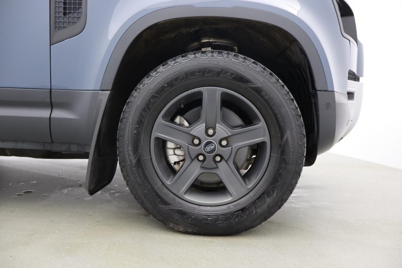 2021 (71) LAND ROVER COMMERCIAL DEFENDER 3.0 D200 Hard Top Auto [3 Seat] 4913602