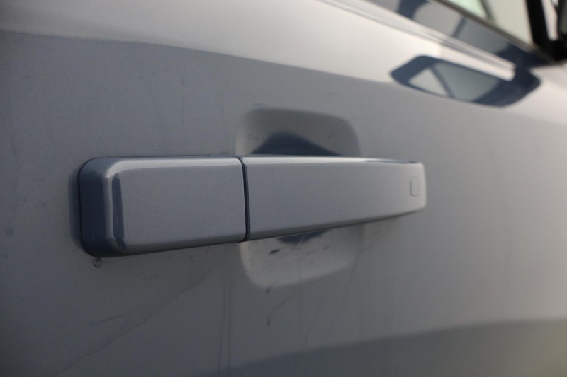 2021 (71) LAND ROVER COMMERCIAL DEFENDER 3.0 D200 Hard Top Auto [3 Seat] 4913595