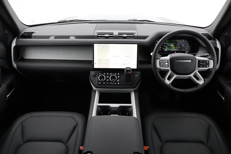 2025 (75) LAND ROVER DEFENDER 2.0 P300e X-Dynamic SE 110 5dr Auto [NI] 4998248