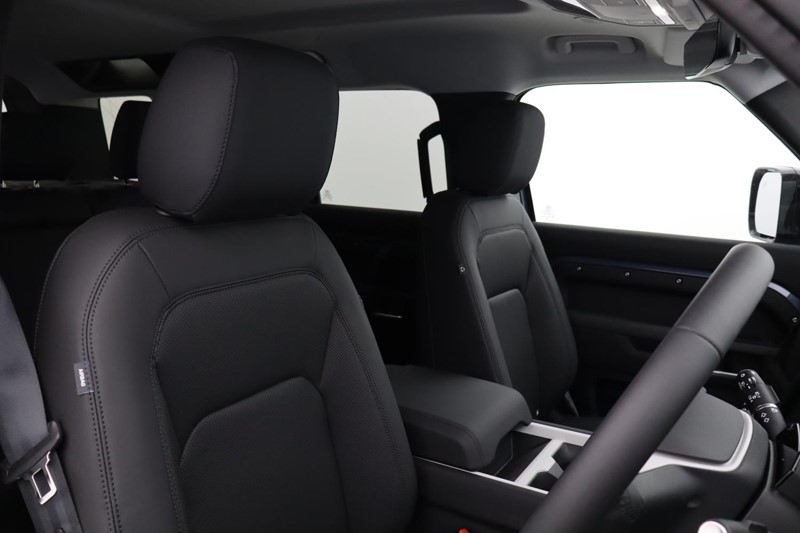 2025 (75) LAND ROVER DEFENDER 2.0 P300e X-Dynamic SE 110 5dr Auto [NI] 4998223