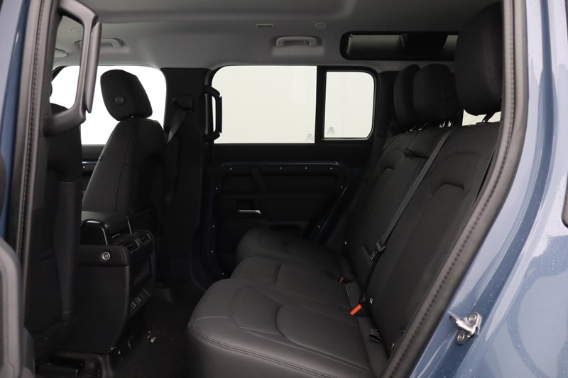 2025 (75) LAND ROVER DEFENDER 2.0 P300e X-Dynamic SE 110 5dr Auto [NI] 4998214