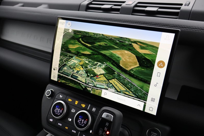 2025 (75) LAND ROVER DEFENDER 2.0 P300e X-Dynamic SE 110 5dr Auto [NI] 4998232