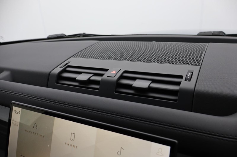 2025 (75) LAND ROVER DEFENDER 2.0 P300e X-Dynamic SE 110 5dr Auto [NI] 4998242