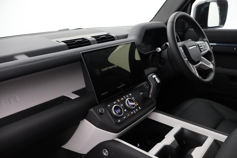 2025 (75) LAND ROVER DEFENDER 2.0 P300e X-Dynamic SE 110 5dr Auto [NI] 4998216