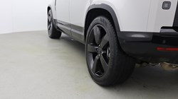 2025 (75) LAND ROVER DEFENDER 3.0 D350 X-Dynamic HSE 110 5dr Auto 4965292