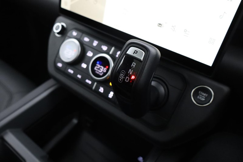 2025 (75) LAND ROVER DEFENDER 3.0 D350 X-Dynamic HSE 110 5dr Auto 4965268