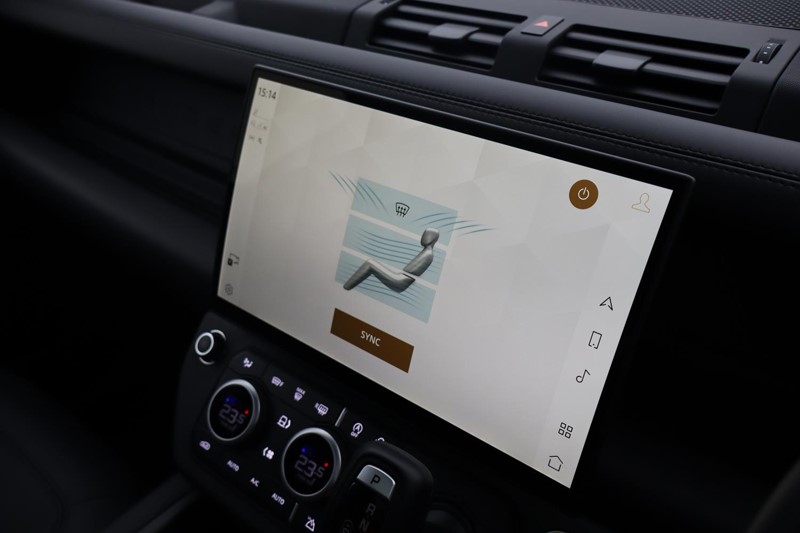 2025 (75) LAND ROVER DEFENDER 3.0 D350 X-Dynamic HSE 110 5dr Auto 4965273