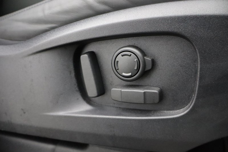 2025 (75) LAND ROVER DEFENDER 3.0 D350 X-Dynamic HSE 110 5dr Auto 4965262