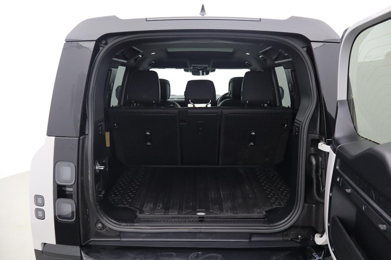 2025 (75) LAND ROVER DEFENDER 3.0 D350 X-Dynamic HSE 110 5dr Auto 4965293
