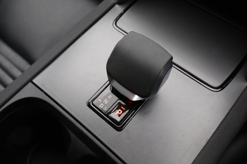 2024 (73) LAND ROVER DISCOVERY SPORT 2.0 D200 S 5dr Auto [5 Seat] 4946199