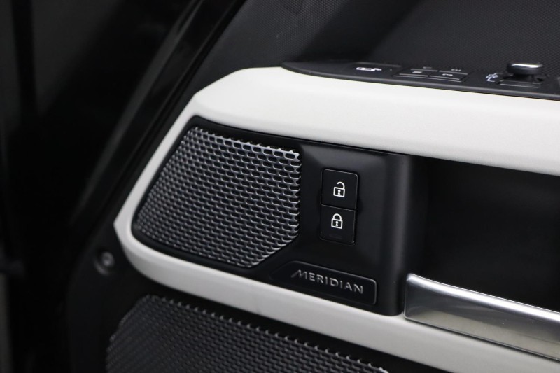 2021 (21) LAND ROVER DEFENDER 3.0 D250 HSE 110 5dr Auto [7 Seat] 4950925