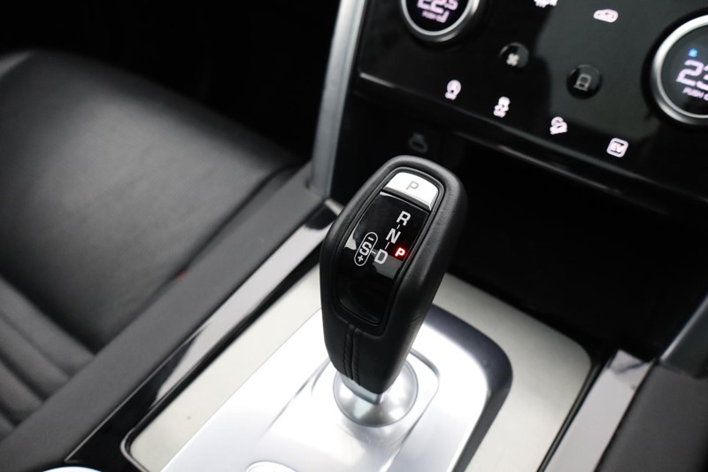 2022 (71) LAND ROVER DISCOVERY SPORT 1.5 P300e R-Dynamic SE 5dr Auto [5 Seat] 4956785