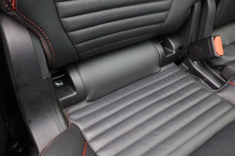 2022 (22) LAND ROVER DISCOVERY SPORT 2.0 D165 R-Dynamic SE 5dr Auto 4949750