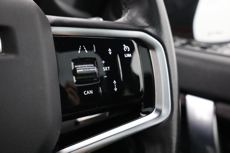 2022 (22) LAND ROVER DISCOVERY SPORT 2.0 D165 R-Dynamic SE 5dr Auto 4949734