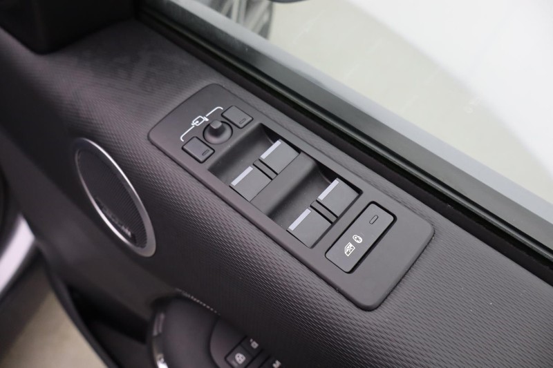 2024 (74) LAND ROVER DISCOVERY 3.0 D350 Dynamic HSE 5dr Auto 4946101