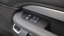 2024 (74) LAND ROVER DISCOVERY 3.0 D350 Dynamic HSE 5dr Auto 4946102