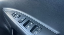 2021 (21) KIA STONIC 1.0T GDi 99 2 5dr 3277939