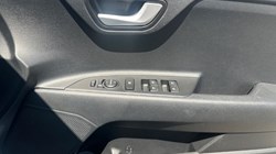 2021 (21) KIA STONIC 1.0T GDi 99 2 5dr 3277937