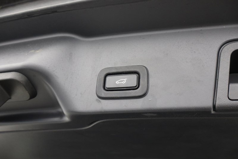 2021 (21) LAND ROVER RANGE ROVER EVOQUE 1.5 P300e SE 5dr Auto 4986198