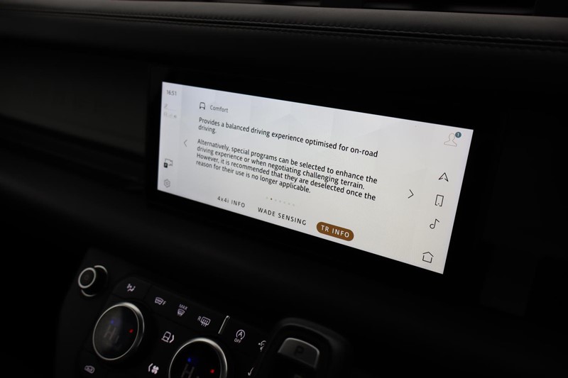 2021 (21) LAND ROVER DEFENDER 3.0 D300 X-Dynamic HSE 110 5dr Auto 4961274