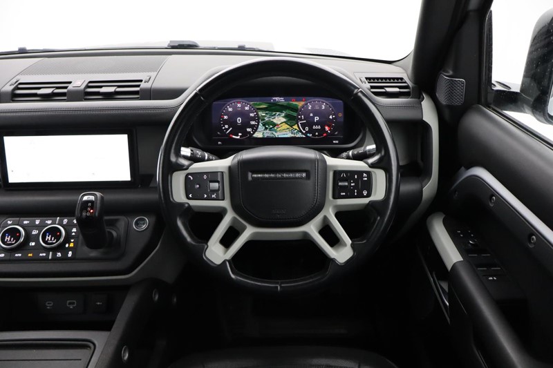 2021 (21) LAND ROVER DEFENDER 3.0 D300 X-Dynamic HSE 110 5dr Auto 4961282