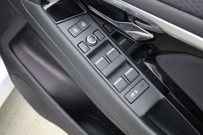2022 (71) LAND ROVER RANGE ROVER EVOQUE 2.0 D165 R-Dynamic 5dr 2WD 4986215