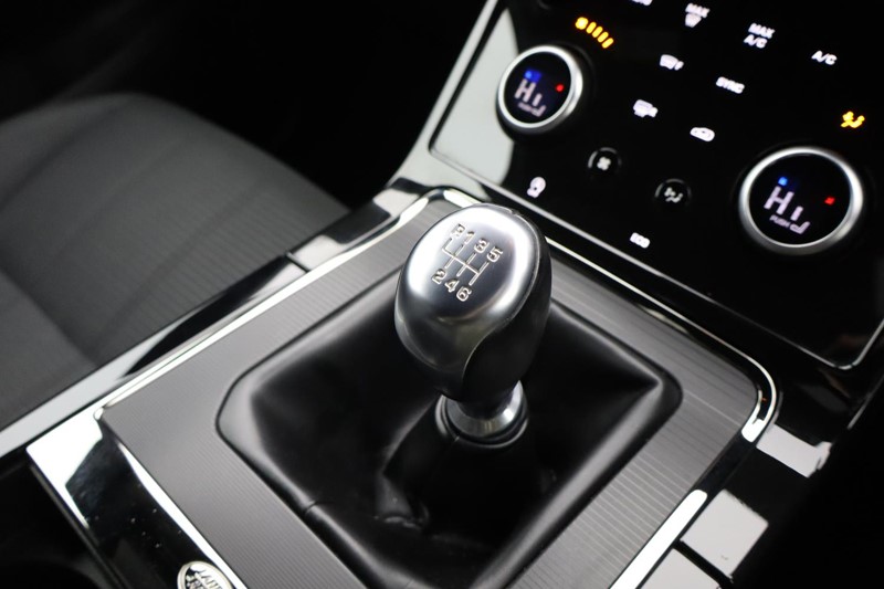 2022 (71) LAND ROVER RANGE ROVER EVOQUE 2.0 D165 R-Dynamic 5dr 2WD 4986222