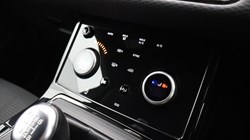 2022 (71) LAND ROVER RANGE ROVER EVOQUE 2.0 D165 R-Dynamic 5dr 2WD 4986224