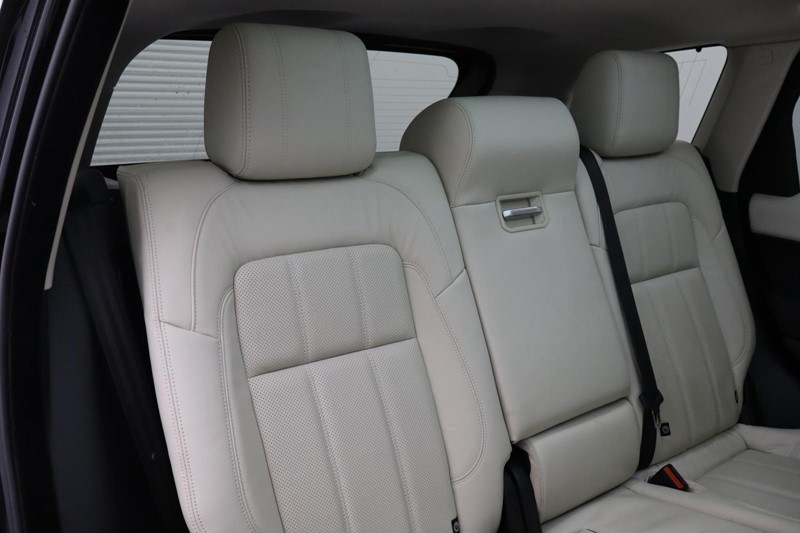 2022 (22) LAND ROVER RANGE ROVER SPORT 2.0 P400e HSE Silver 5dr Auto 4977736