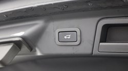 2020 (70) LAND ROVER RANGE ROVER VELAR 2.0 D240 R-Dynamic HSE 5dr Auto 4983431