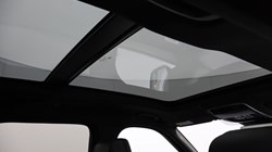 2024 (74) LAND ROVER RANGE ROVER VELAR 2.0 D200 MHEV Dynamic HSE 5dr Auto 4991022